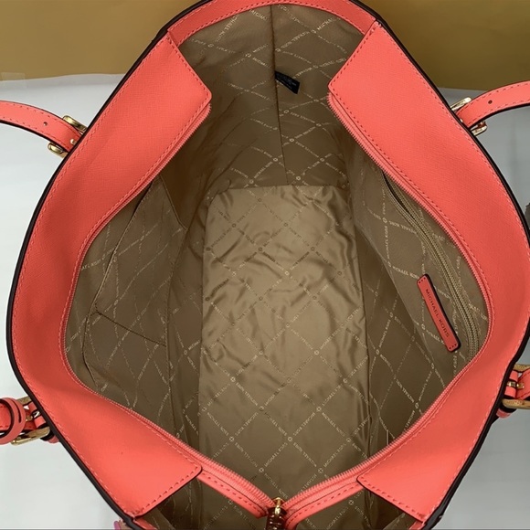 MICHAEL KORS GILLY Large Drawstring Tote Shoulder - Picture 10 of 12